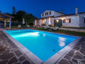 Elegant Villa In Istria With Outdoor Pool - Image 5
