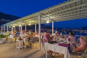 Oasis Hotel and Spa - Image 5