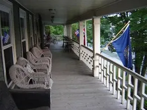 Maplehurst Inn - Image 5