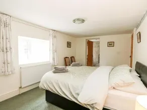 The Old Cottage - Image 5