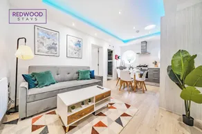 Brand New 1 Bed 1 Bath Modern Town Center Apartment Netflix By Redwood Stays - Image 2