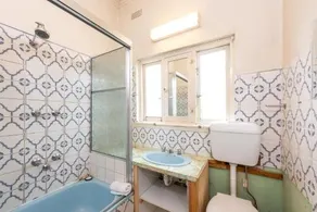 3 Bedroom Unit in the Heart of Beautiful Northcote - Image 2