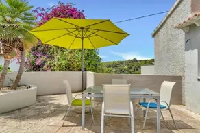 Casa Primera by Aldertons - Image 2