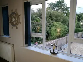 Lovely, Spacious 1-bed Apartment in Poole - Image 5