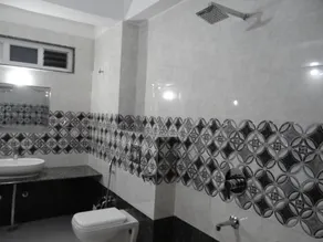 Hotel Kailash Inn - Image 3