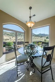 2 or 3 Bedroom Luxurious Mountain Home - Image 5