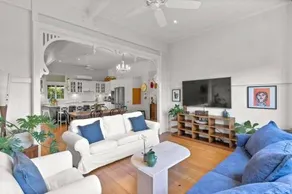 Large Family House including Self Contained Studio for AuPair or extended family - Image 5