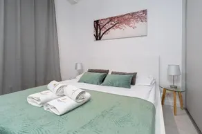 EXCLUSIVE View Apartment - Image 5