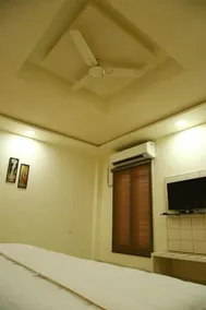 Villa 21 Agra Homestay - Image 3