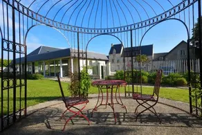 Le Manoir Des Marronniers - Image 2