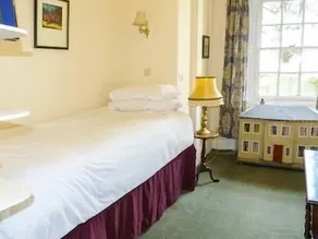 Rosemount House - Image 4