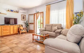 3 Bedroom Gorgeous Home In Rute - Image 3
