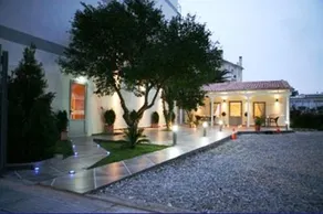 Omiros Luxury Hotel - Image 5