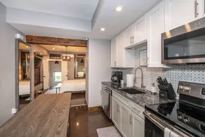 Luxury Mt. Adams Retreat - Image 4