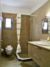 3-room House With Sea View - Image 2