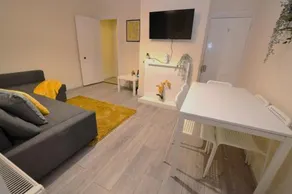 Rose House Entire House Wifi 3 Bed Garden Maidstone - Kent - Image 2