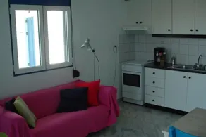 3-room House With Sea View - Image 4