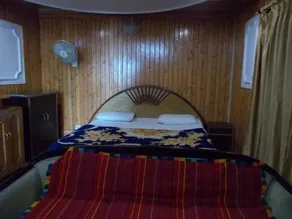 Mall road Stay with In-house restaurant - Image 5