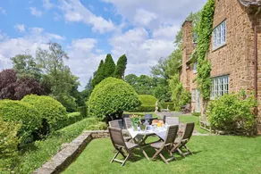 Drakestone House Manor With Breathtaking Cotswolds Views - Image 4