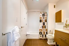 Oakwood At Bridgepointe - Image 4