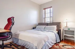Family-friendly Home for travelers Near subway - Image 2