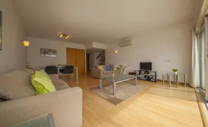 B40 - Marina View Apartment - Image 3