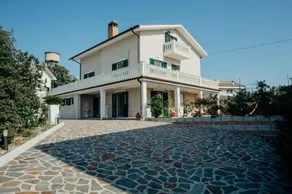 Incantevole Villa con piscina - Image 2