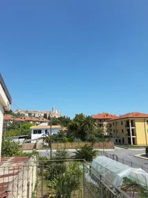 La Strelitzia Apartments - Image 3