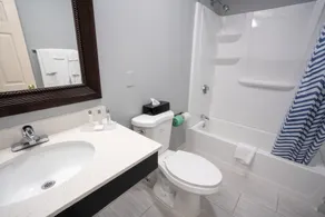 International Inn & Suites - Image 2