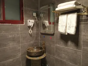 Shilin Zhuo Qie Hostel - Image 4