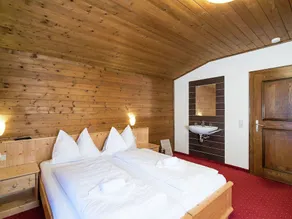 Lovely Chalet with Sauna in Saalbach-Hinterglemm - Image 2