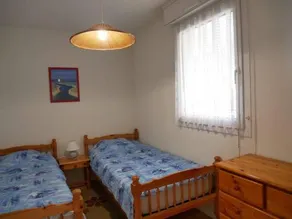 Apartment Appartement dans résidence avec piscine proche port - Image 5