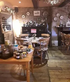 The Mitre Inn - Image 2