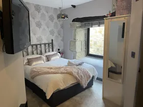 Luxury Dog-friendly 5 Star Cottage With Hot Tub - Image 5