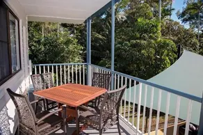 Apollo Jewel No 1 Beachfront Apartments - Image 3