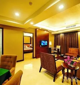 Peninsula Hotel Zhaoqing - Image 3