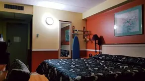 Budget Inn 2000 - Image 5