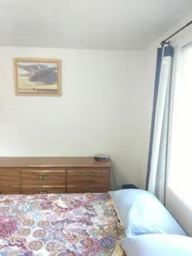 Lakeside Hostel & Guest House - Image 2