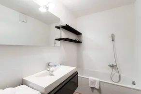 Sandi Luxury Apartment - Image 5