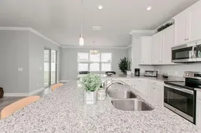 Spacious 4 bedroom home in Sanford/Orlando! - Image 4
