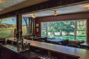 Edgewater Inn & Riverside Grill - Image 2