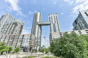 Modern High-Rise 1BR Oasis walk to CN Tower & Lake - Image 5