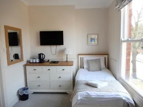 Newport Guest House - Image 4