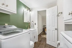 Fall Special •3BR •70”Smart TV •Great Beds •Extras - Image 4
