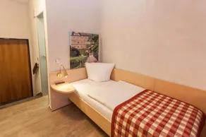 Centro Hotel Goya Wolfsburg, Trademark Collection by Wyndham - Image 2