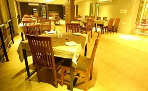 HOTEL MONARCH - Image 5