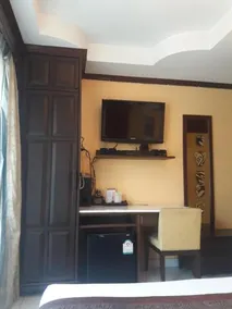 The Haven Hotel & Restaurant - Image 2
