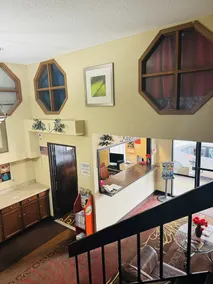 Mitchell Inn and Suites - Image 3