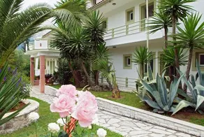 Marinos Villa - Image 5