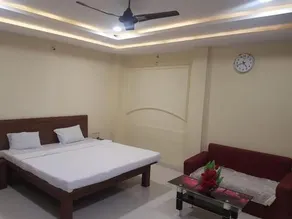 Hotel Crystal & Restaurant - Image 2